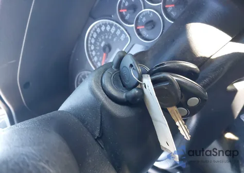 2005 GMC Envoy Xl Denali z USA, uszkodzony, nr VIN 1GKET66M856188382